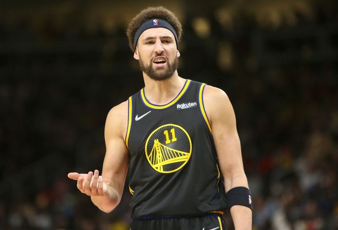 场各进两球 场各进两球