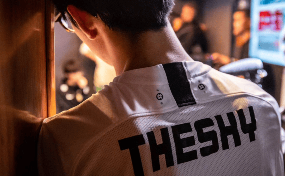 法甲绽放光 法甲绽放光