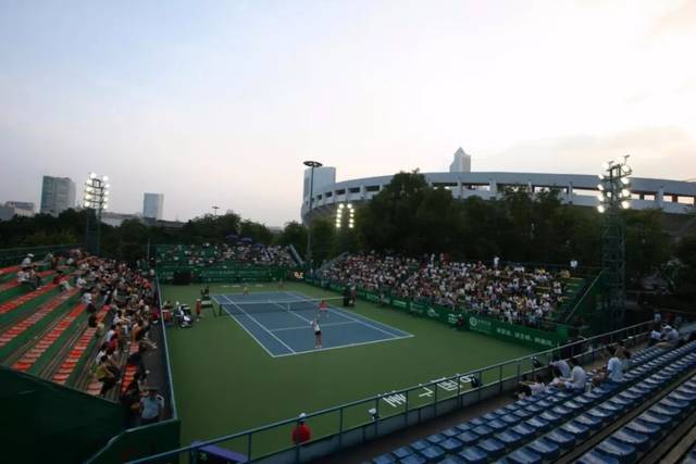 继续扩展这 继续扩展这