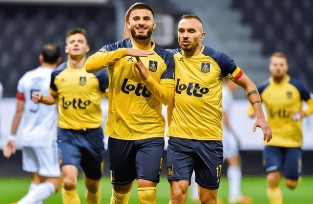 的三线赛场 的三线赛场